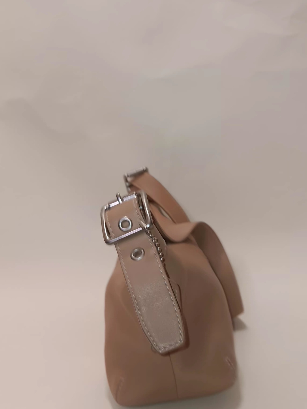 Coach Vintage Leather Shoulder Bag in Taupe Pink - Picture 2 of 7